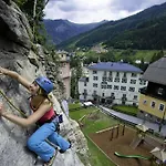 Simader Hotel 3*