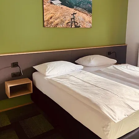 Simader Hotel 3*