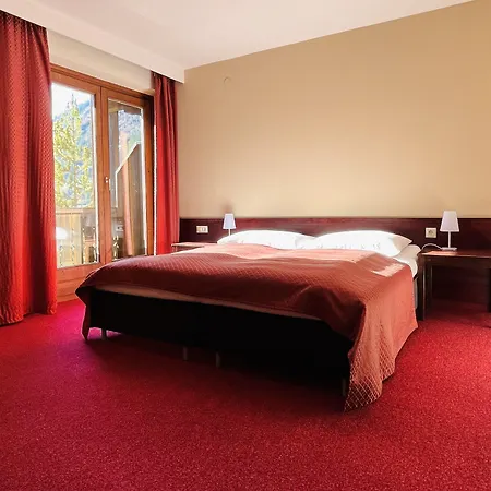Simader Hotel 3*